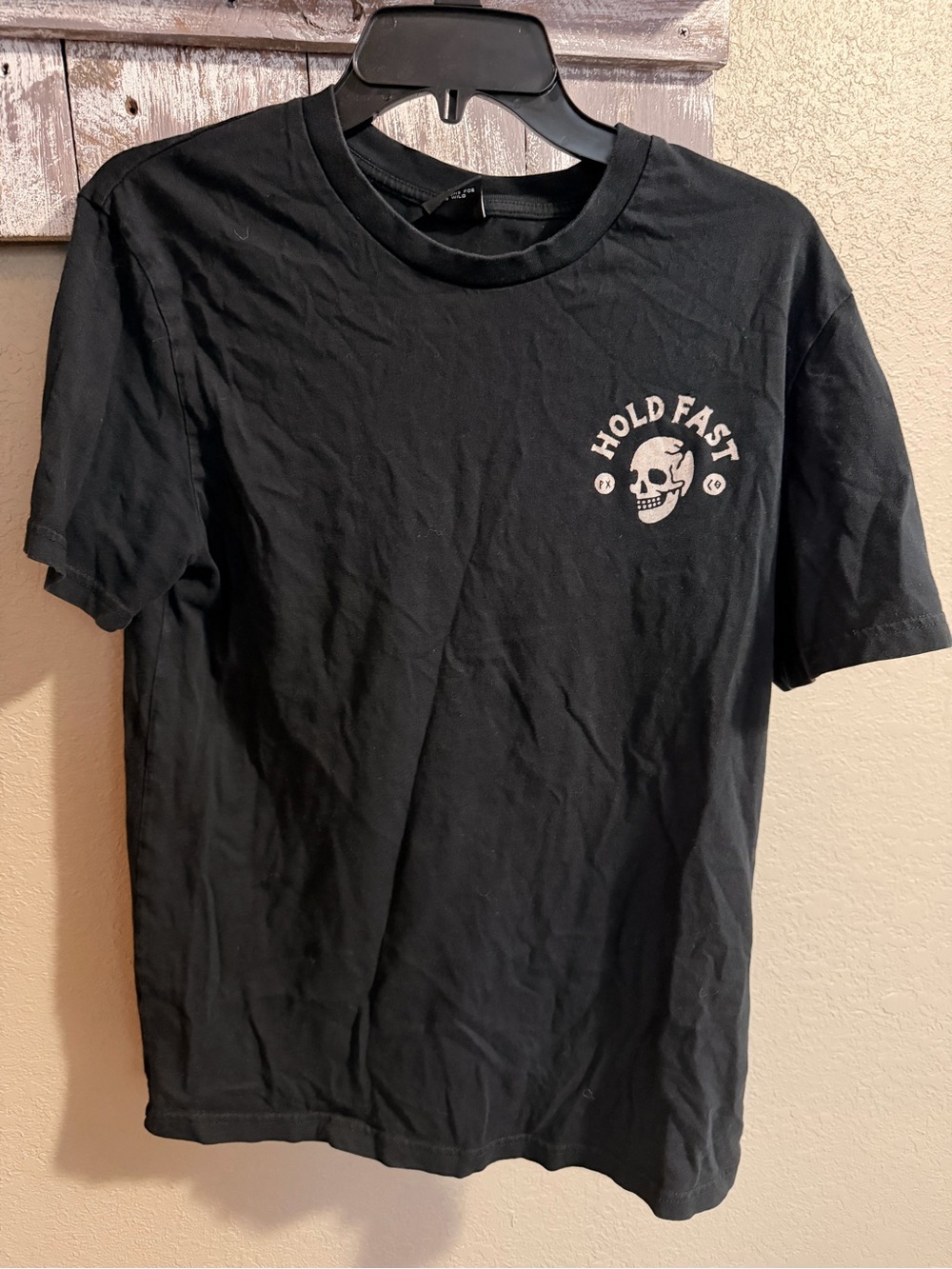 Hold Fast Skull Graphic Men's Black Short Sleeve Tee